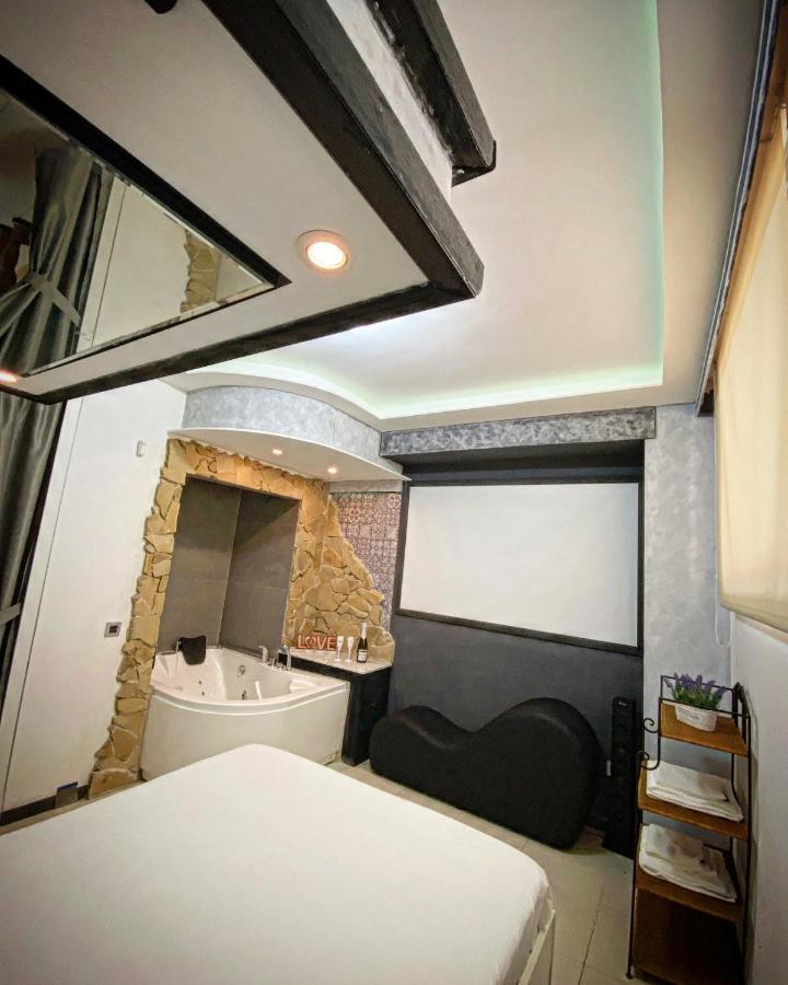 Aparta Suite La Nuit 卡拉费尔 外观 照片