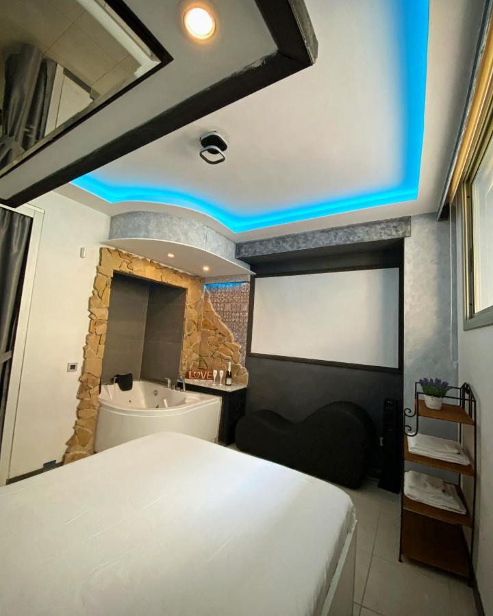 Aparta Suite La Nuit 卡拉费尔 外观 照片